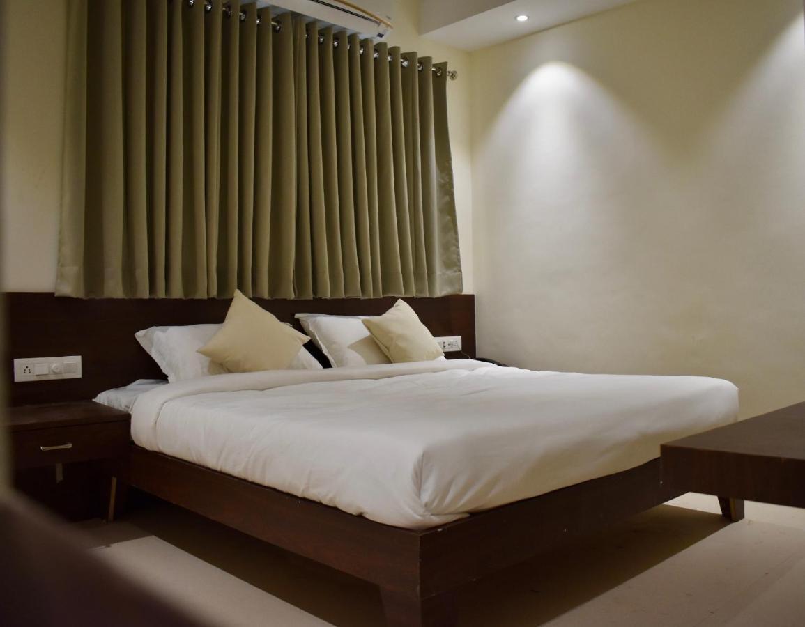 Hotel Vrindavan Palace Indore Luaran gambar