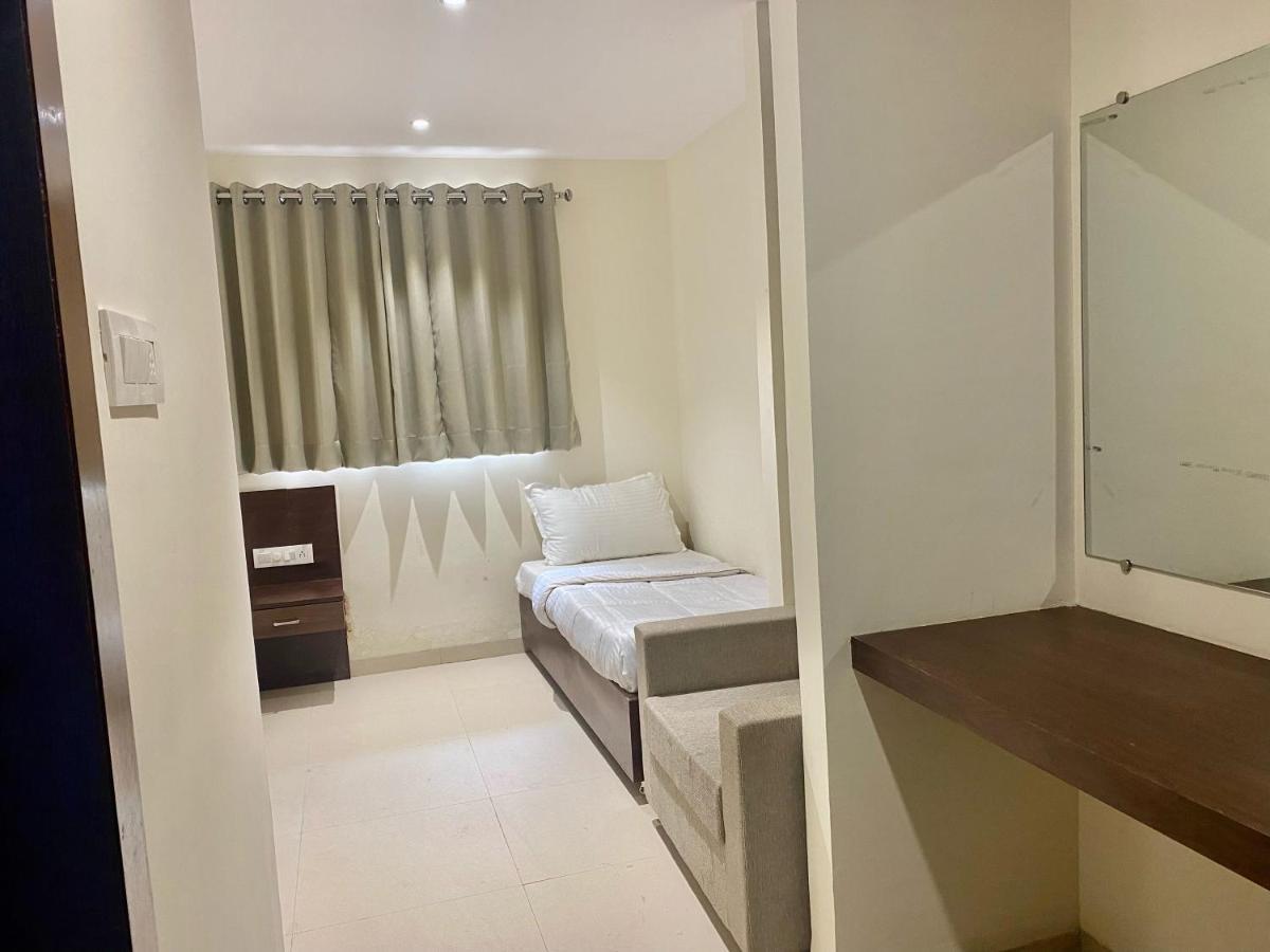 Hotel Vrindavan Palace Indore Luaran gambar