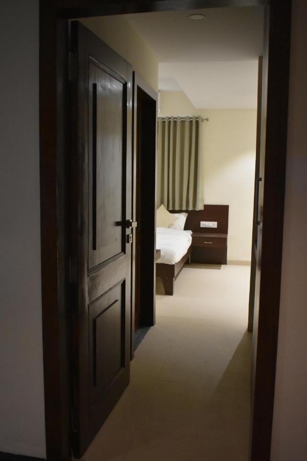 Hotel Vrindavan Palace Indore Luaran gambar