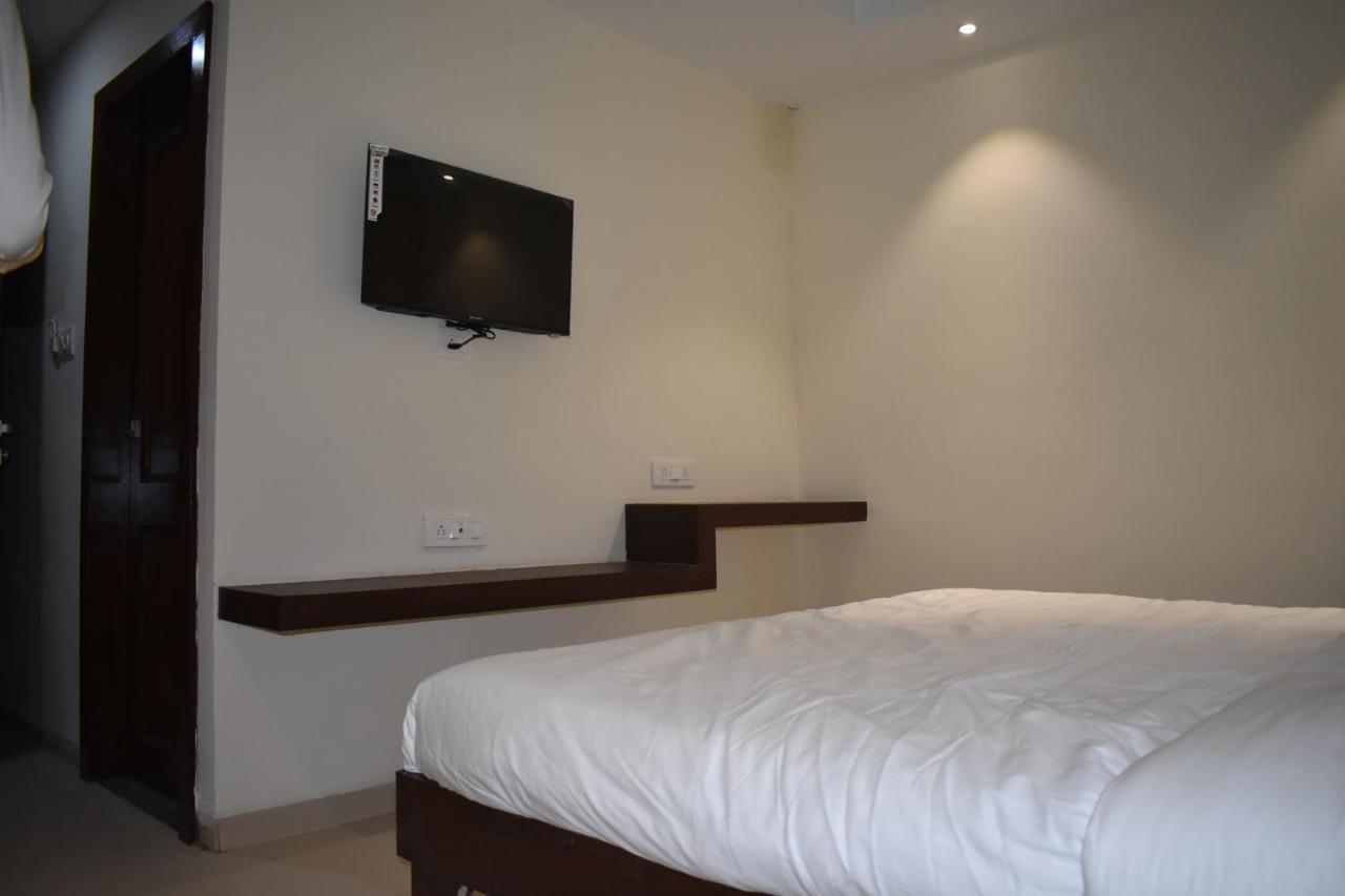 Hotel Vrindavan Palace Indore Luaran gambar