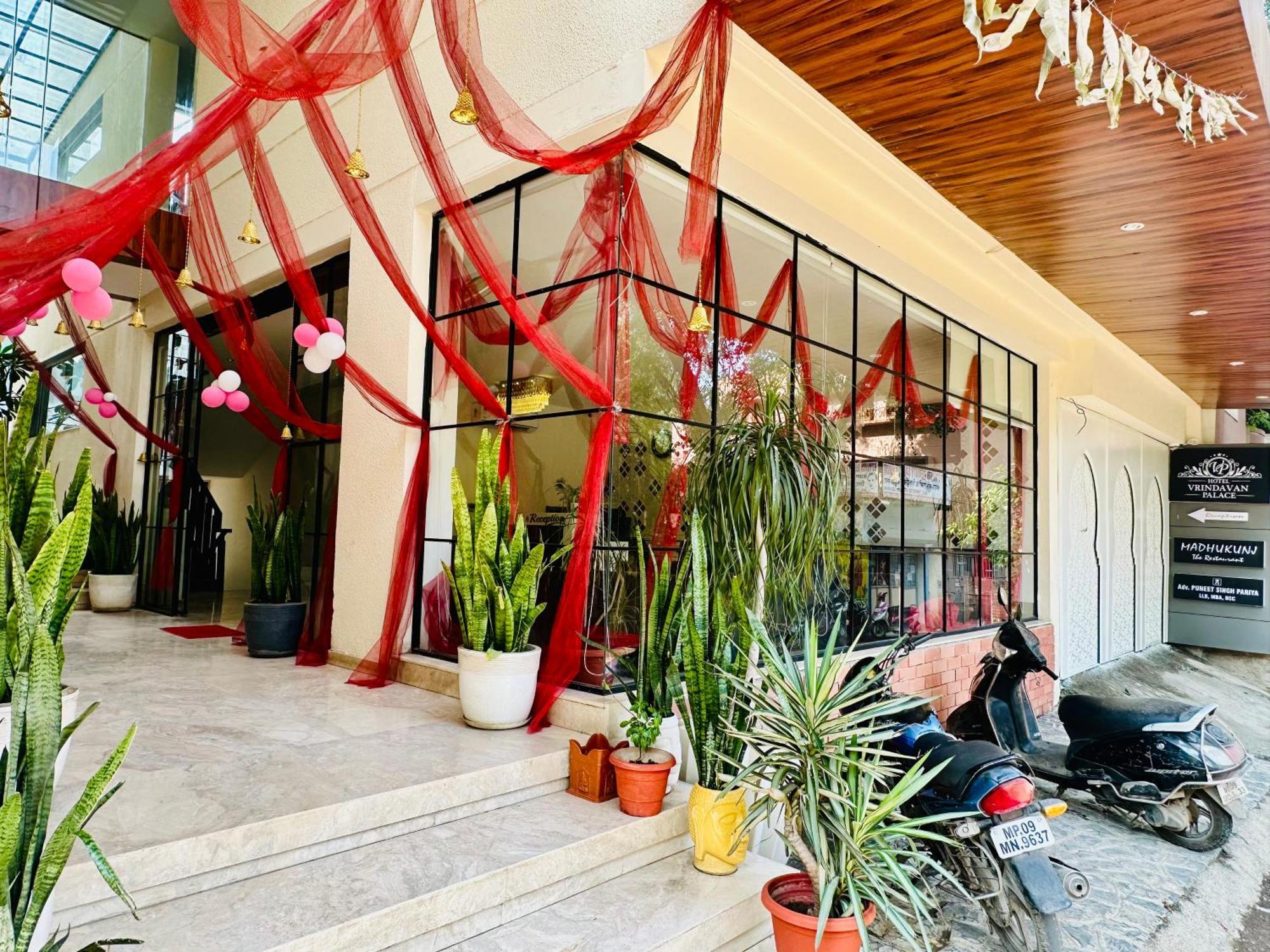 Hotel Vrindavan Palace Indore Luaran gambar